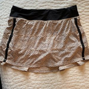 Lululemon Pace Rival Skirt II Tan Dottie Dash Tall size 8 EUC rare/retired